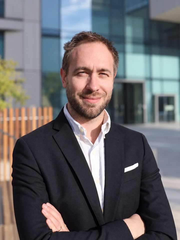 Dr Nicola Gasparini